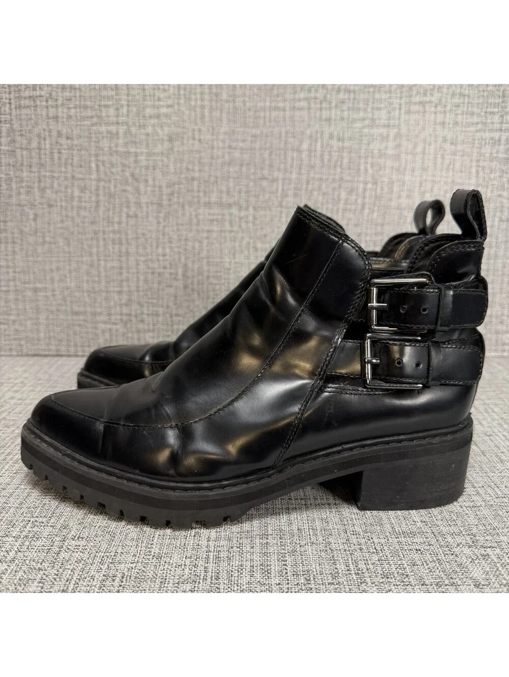 Clarks Boots Womens Size 7 Black Leather Chunky Lug Heel, Buckles, Ankle